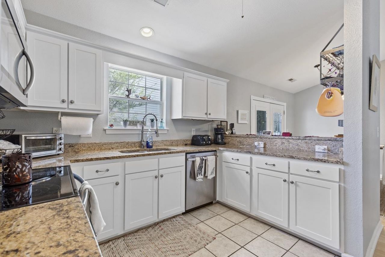 502 Callalily Ct. Photo 17