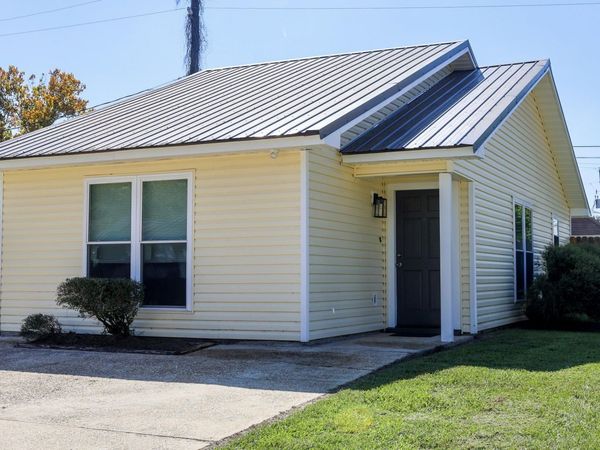 37403 W Hillside Dr, Prairieville, LA 70769