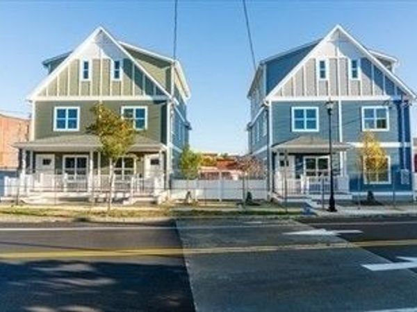 680 South East St., Holyoke, MA 01040
