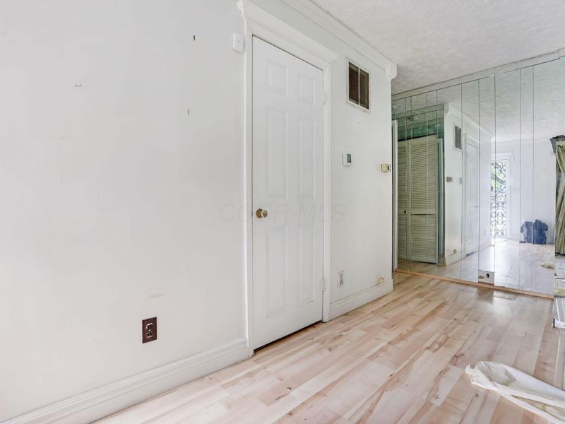 2992 Fairwood Avenue , Columbus, OH 43207 Photo 10