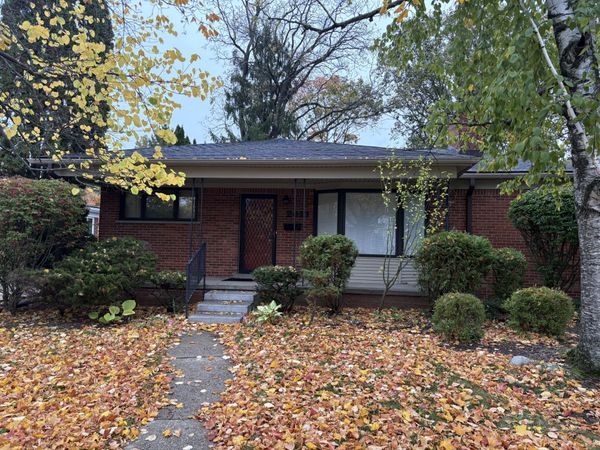 2421 Yorkshire Road, Ann Arbor, MI 48104