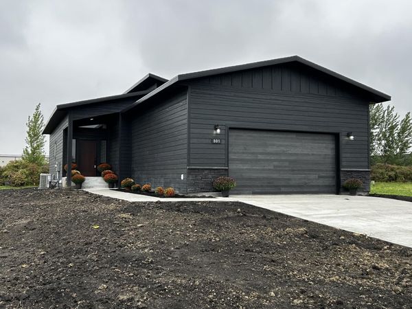 801 1st Avenue NW, Hillsboro, ND 58045