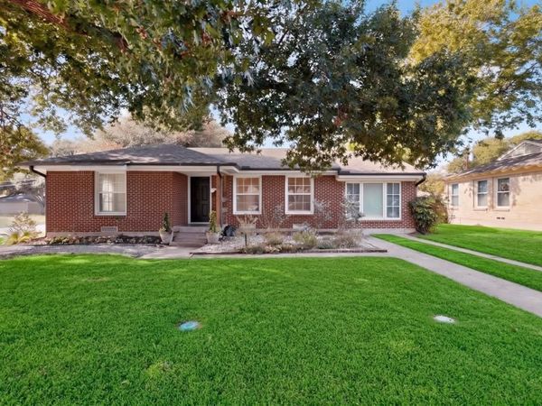455 Hambrick Road, Dallas, TX 75218