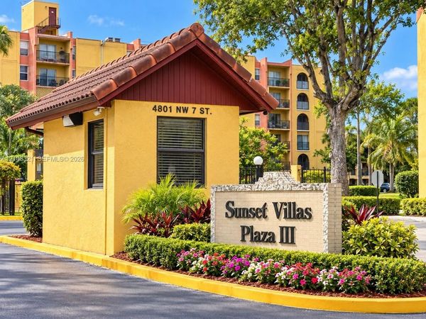 4717 NW 7th St , Unit 203-10, Miami, FL 33126