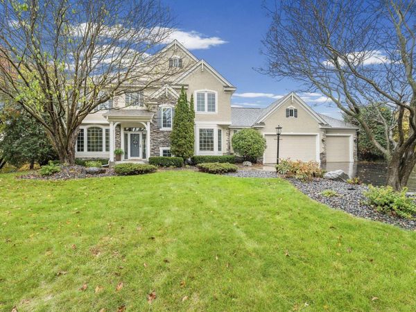3749 Fairway Drive , Woodbury, MN 55125