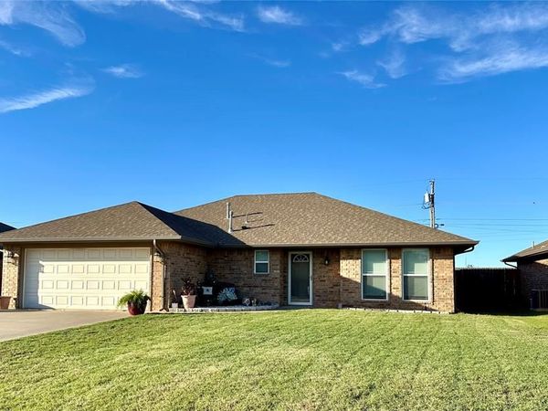 107 Breckenridge Drive, Elk City, OK 73644