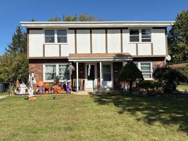 1045 Sundown Ct, Unit 1047, Mukwonago, WI 53149