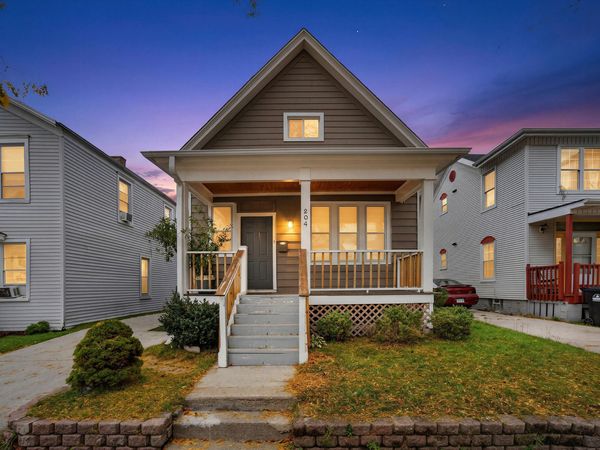 904 Center St, Racine, WI 53403