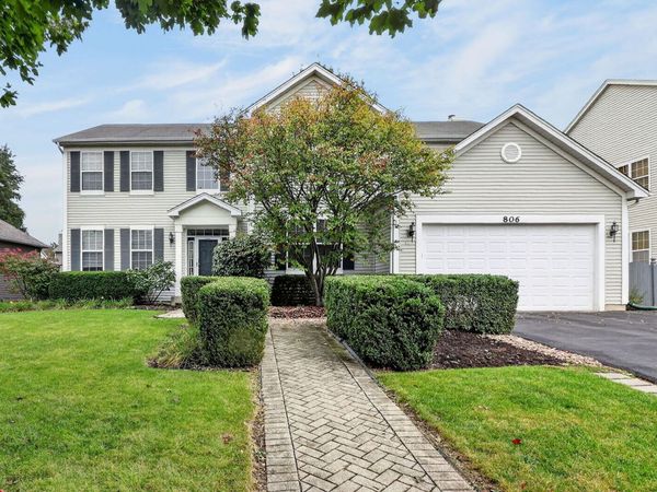 806 Baden Avenue , Oswego, IL 60543