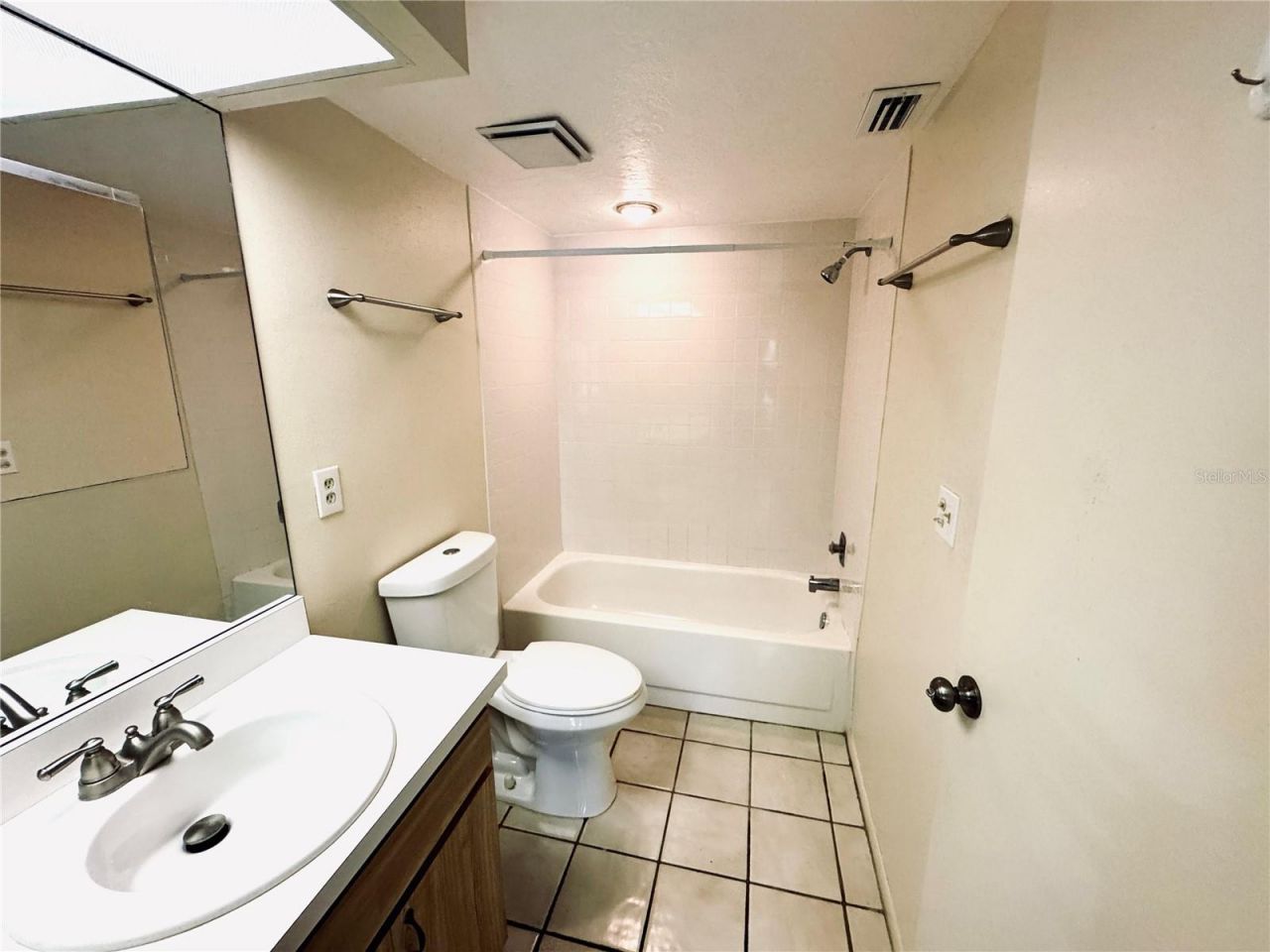 3025 Quail Hollow , Unit 3025, Sarasota, FL 34235 Photo