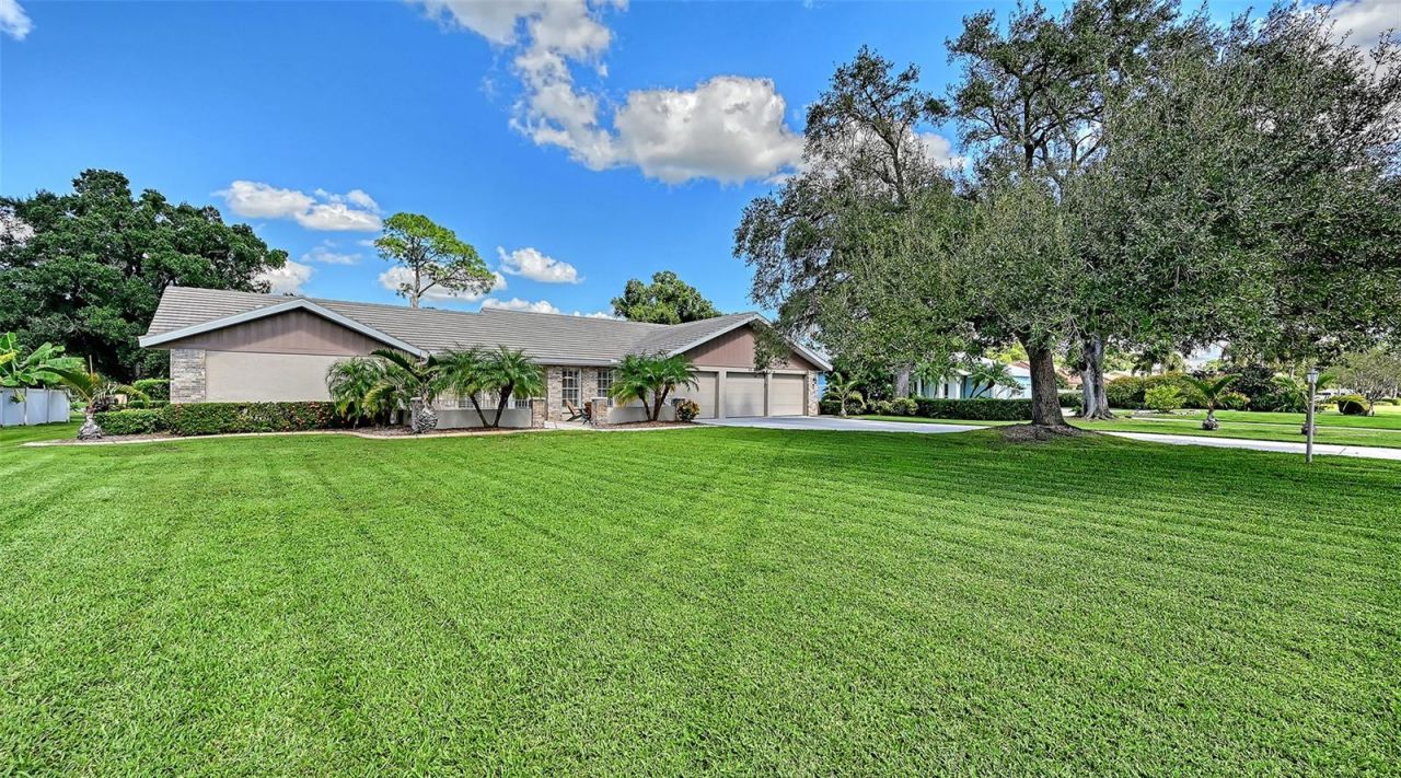7913 Broadmoor Pines Boulevard , Sarasota, FL 34243 Photo