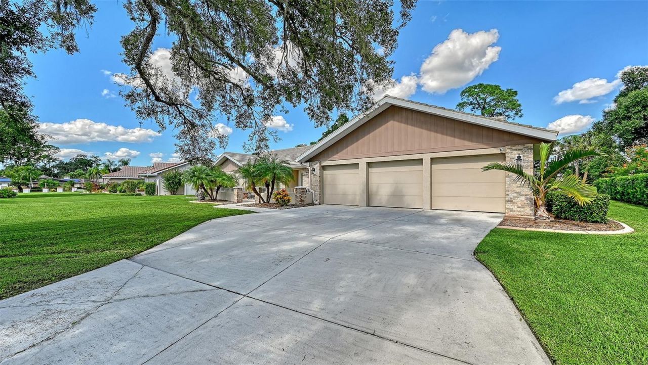 7913 Broadmoor Pines Boulevard , Sarasota, FL 34243 Photo