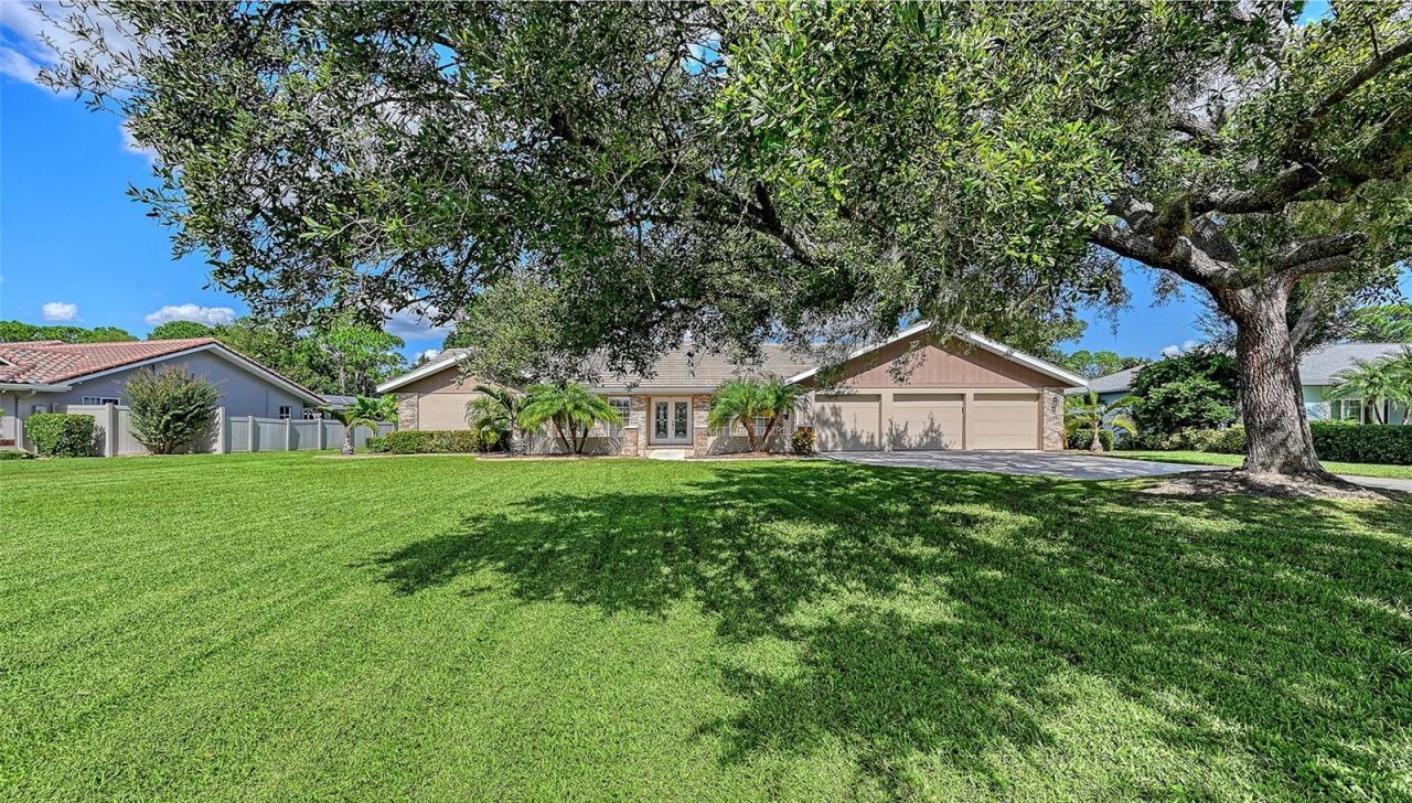7913 Broadmoor Pines Boulevard , Sarasota, FL 34243 Photo
