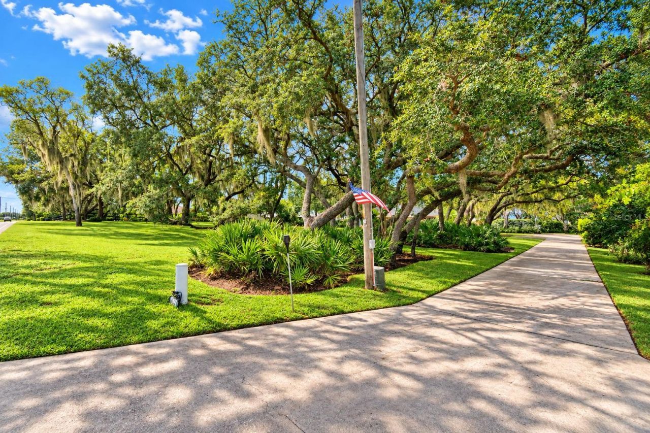 2391 S Lake Reedy Boulevard , Frostproof, FL 33843 Photo