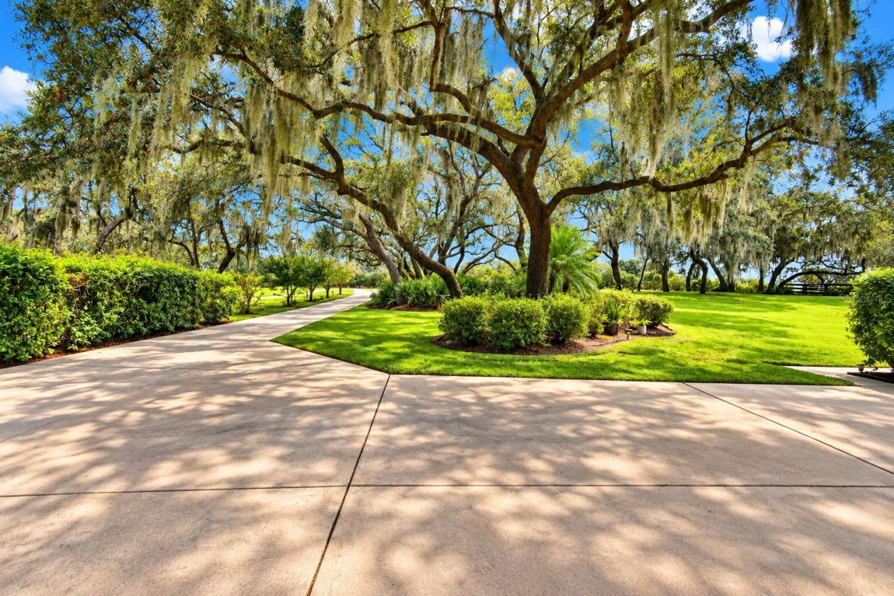 2391 S Lake Reedy Boulevard , Frostproof, FL 33843 Photo