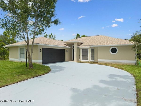 121 Miller Drive , Sebastian, FL 32958
