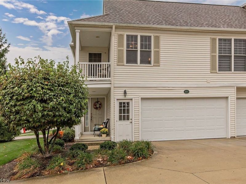 312 W Legend Court, Unit C, Highland Heights, OH 44143 Photo 4