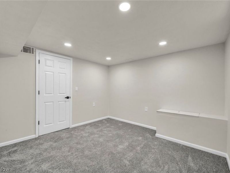 6330 Stonecrest Drive, Brook Park, OH 44142 Photo 15