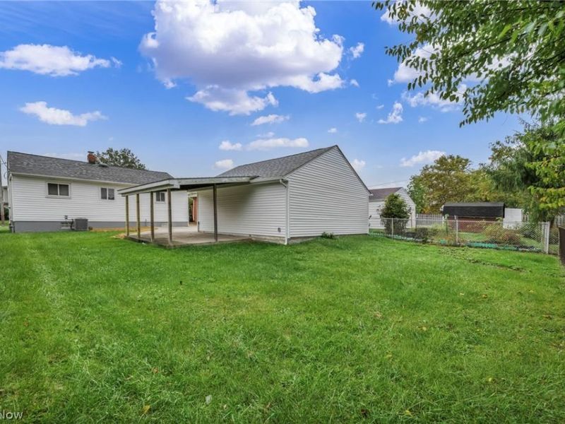 6330 Stonecrest Drive, Brook Park, OH 44142 Photo 21