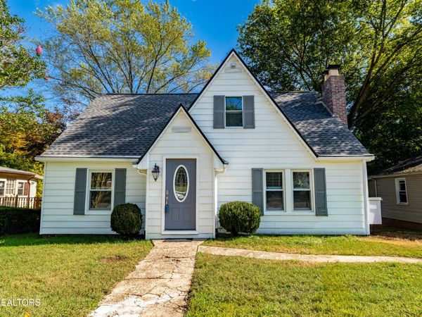 625 Medaris St, Clinton, TN 37716