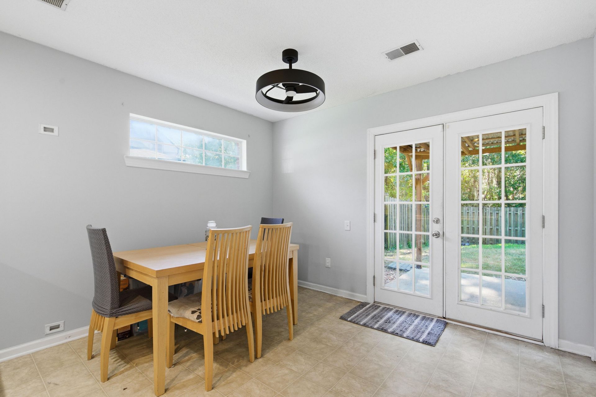 9244 Ayscough Road Photo 24