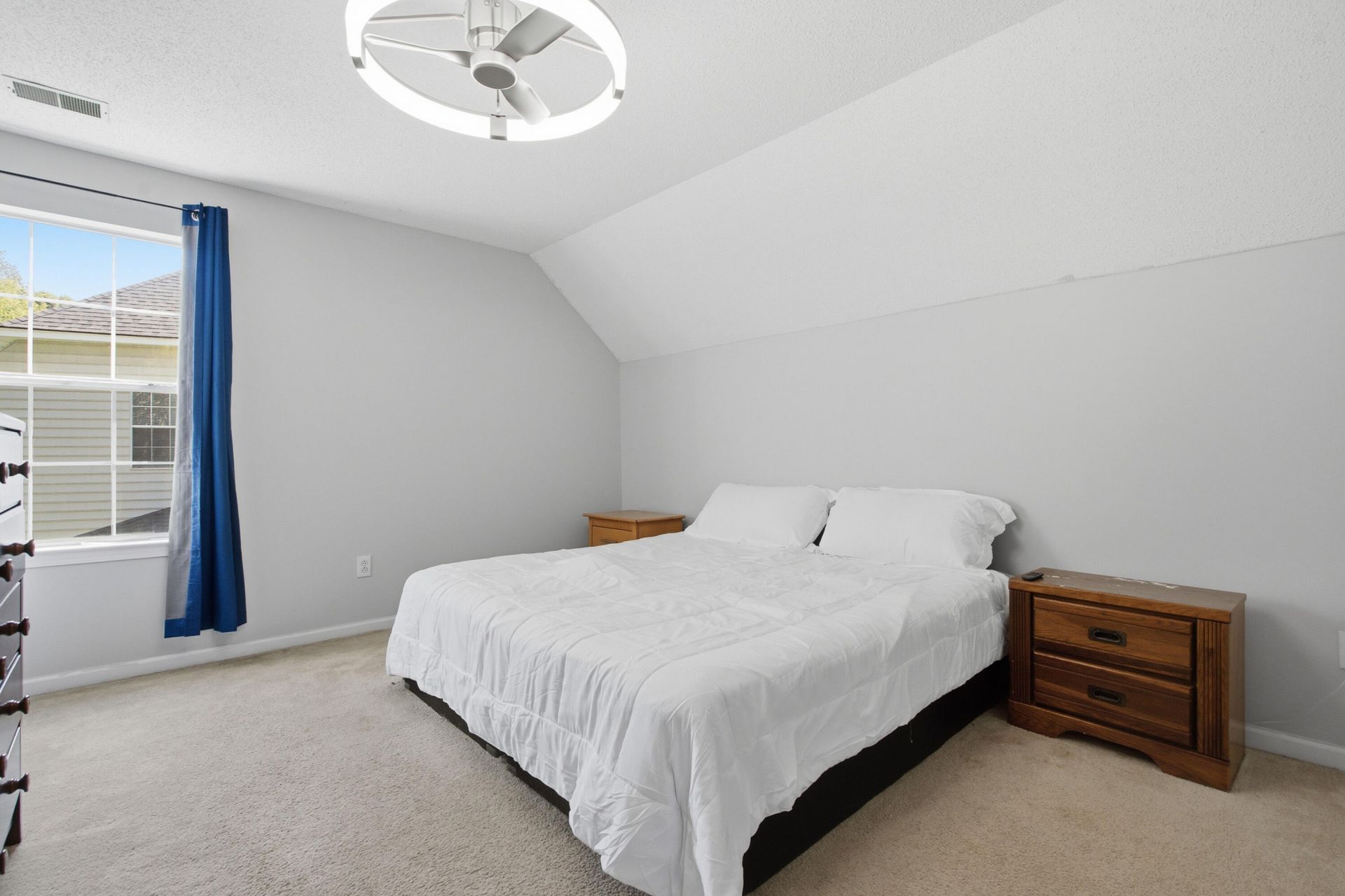 9244 Ayscough Road Photo 32