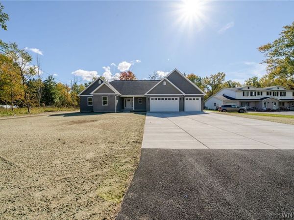 6261 Lake , Orchard Park, NY 14127