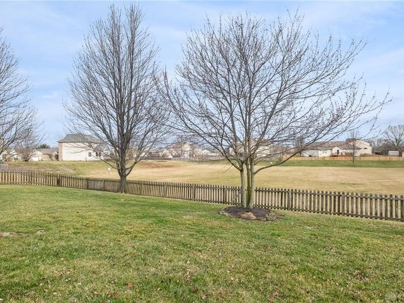 6750 Waterview Way, Huber Heights, OH 45424 Photo 3