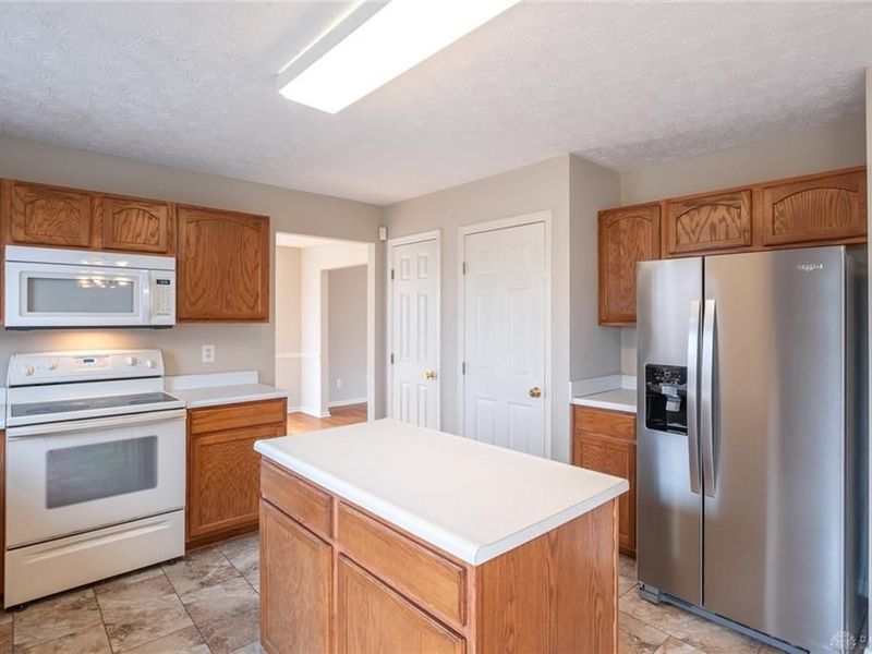 6750 Waterview Way, Huber Heights, OH 45424 Photo 9