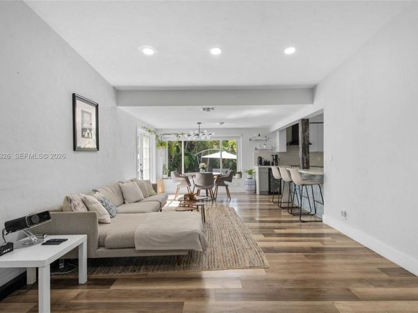 1704 SW 9th St , Fort Lauderdale, FL 33312