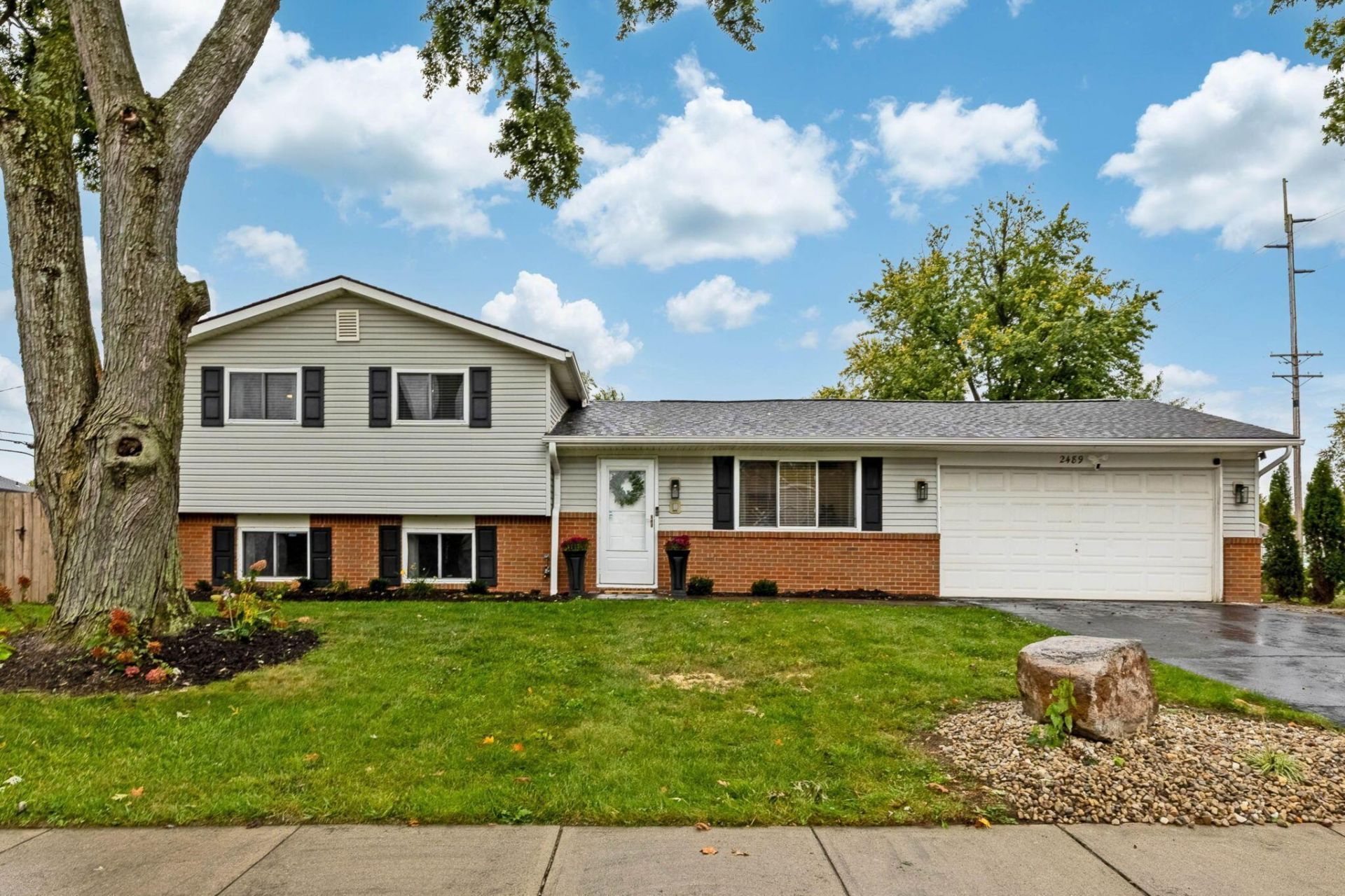 2489 Parlin Drive, Grove City, OH 43123 Main Photo