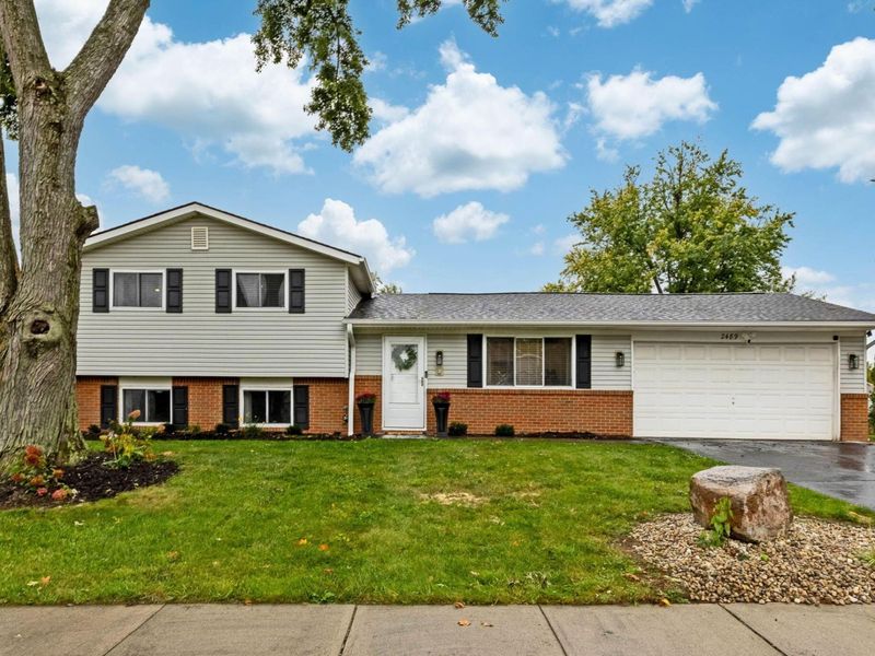 2489 Parlin Drive, Grove City, OH 43123 Photo 1