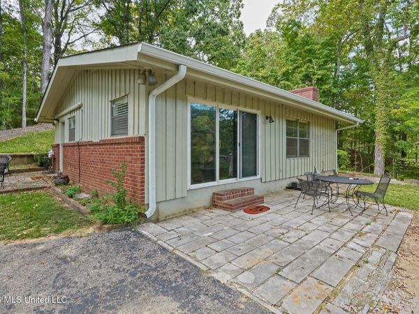 2815 Woodland Lake Drive, Hernando, MS 38632