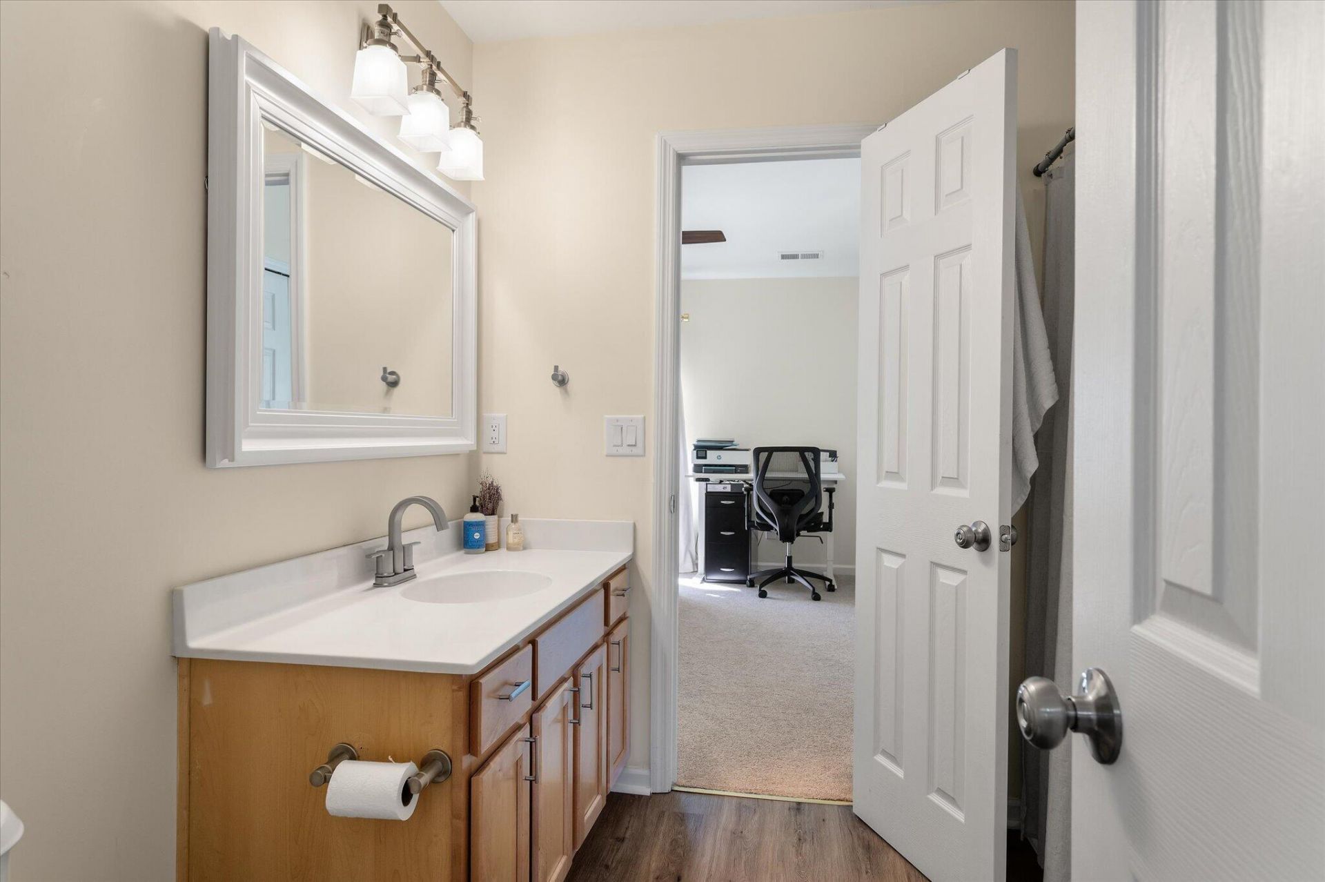 369 Kelsey Boulevard Photo 15