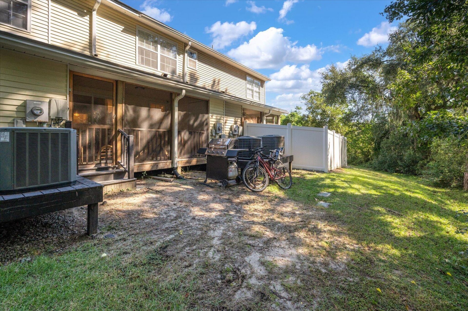 369 Kelsey Boulevard Photo 20