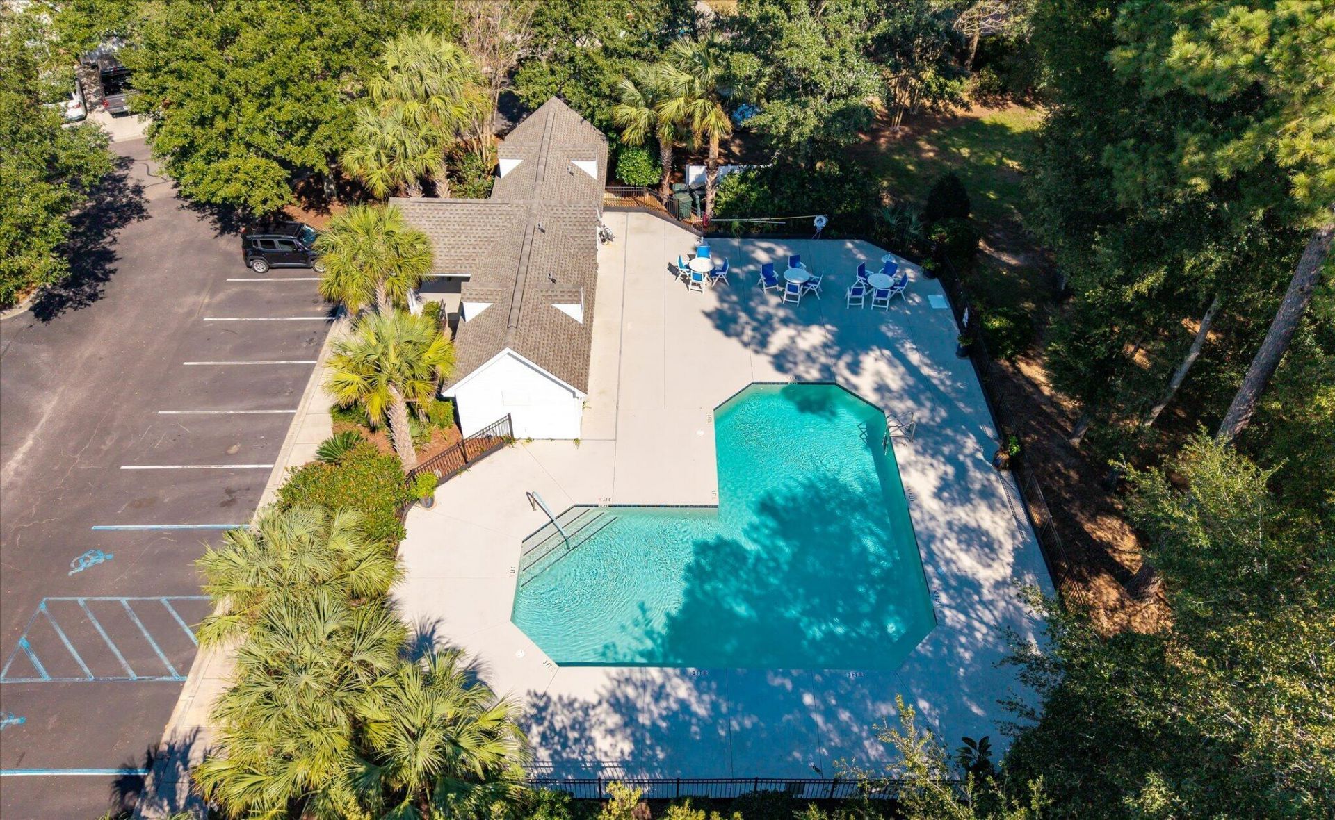 369 Kelsey Boulevard Photo 28