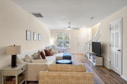 369 Kelsey Boulevard photo 4