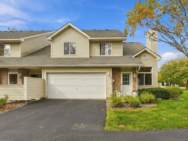7019 49th Street N, Oakdale, MN 55128