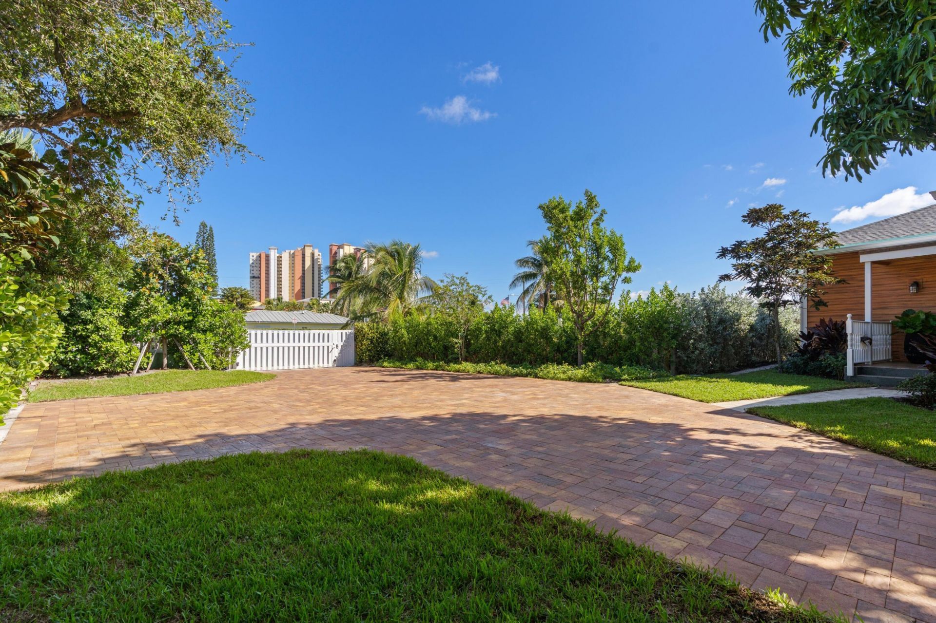 257 E 23rd Street, Riviera Beach, FL 33404 Photo