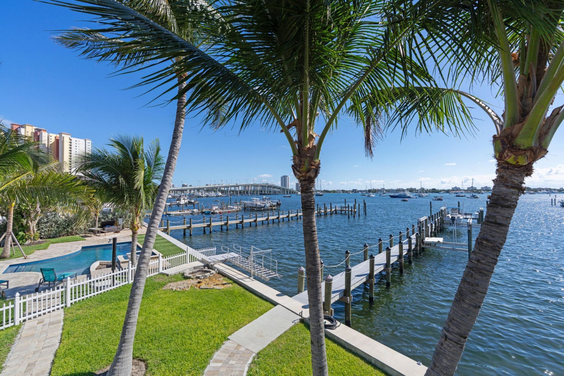 256 E 22nd Court, Riviera Beach, FL 33404 Photo