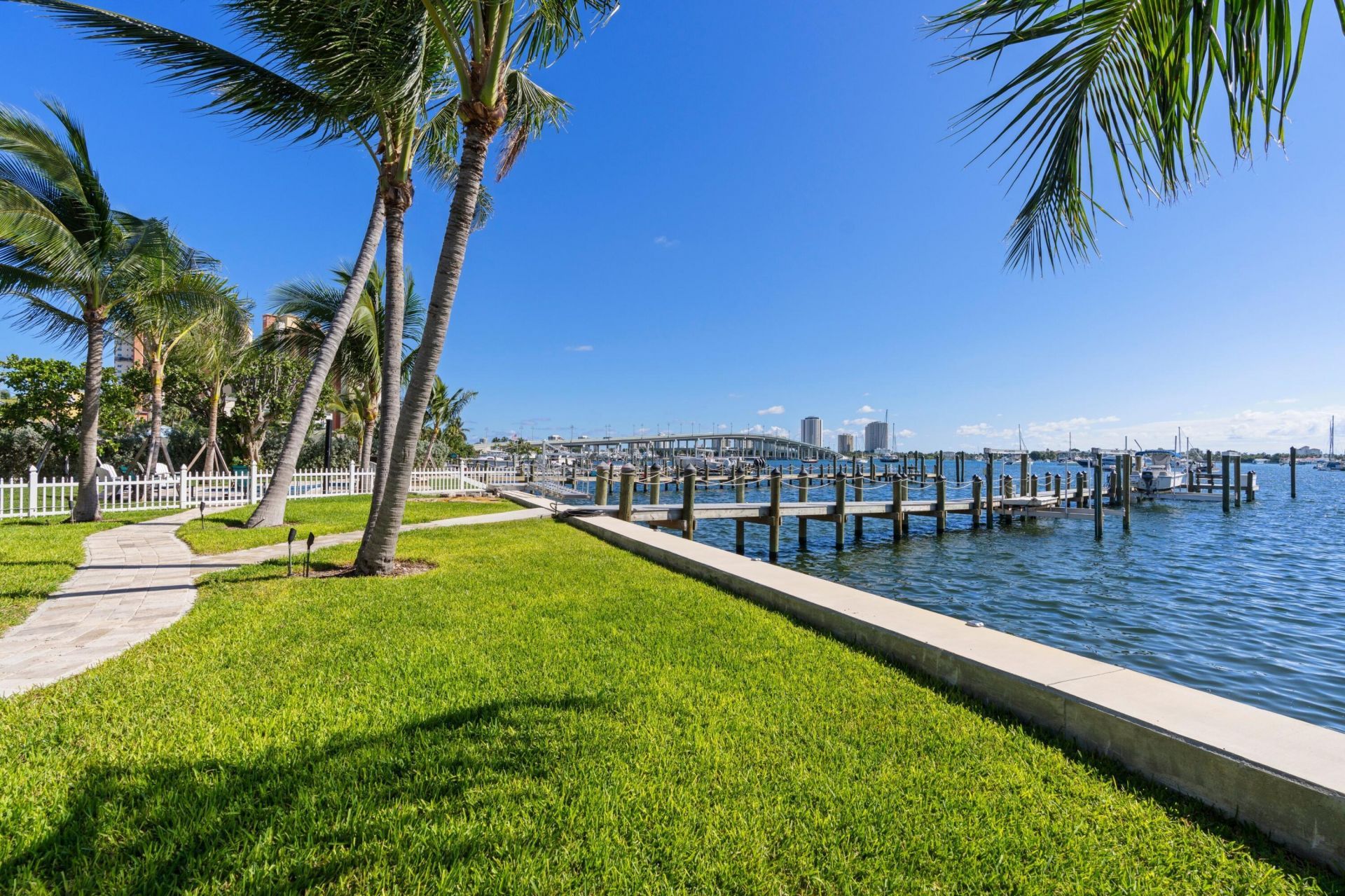 256 E 22nd Court, Riviera Beach, FL 33404 Photo