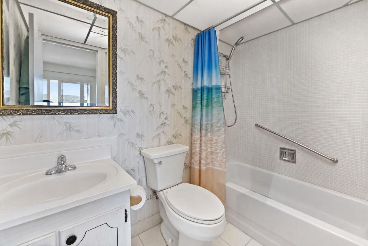 562 Monaco L, Delray Beach, FL 33446 Photo
