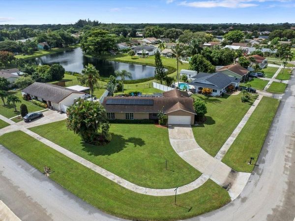 8059 ROSE MARIE Avenue E, Boynton Beach, FL 33472