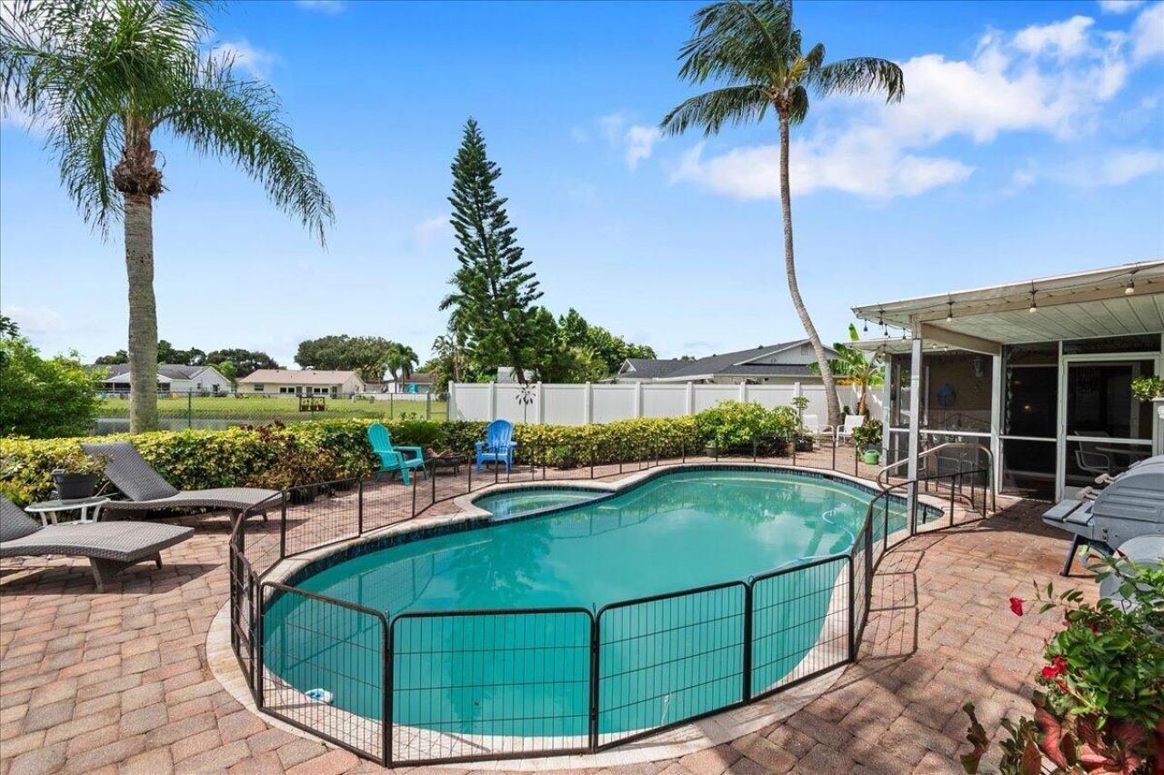 8059 Rose Marie Avenue E, Boynton Beach, FL 33472 Photo
