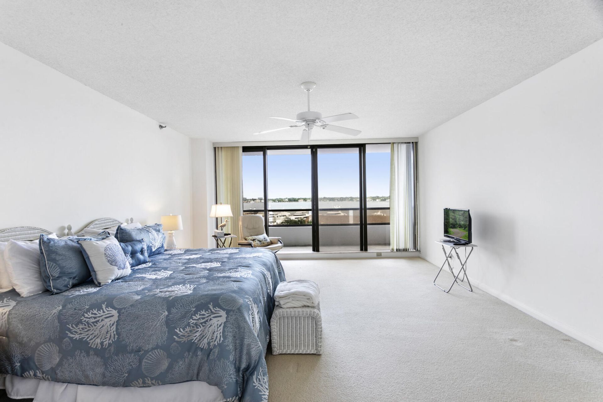 100 Lakeshore Drive, Unit 454, North Palm Beach, FL 33408 Photo