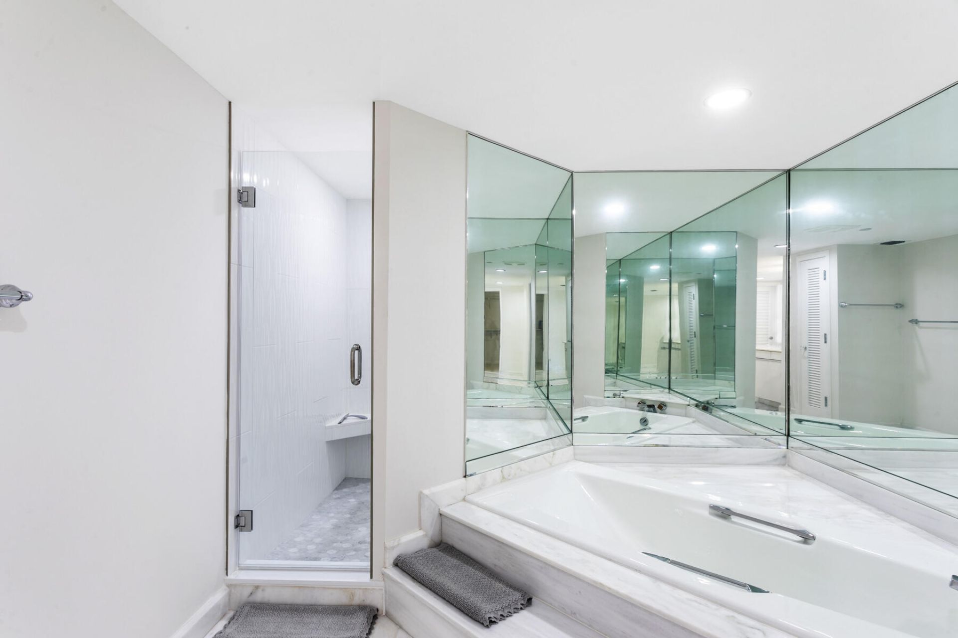 100 Lakeshore Drive, Unit 454, North Palm Beach, FL 33408 Photo