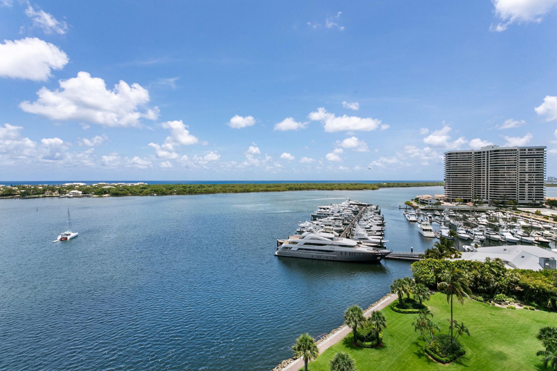 100 Lakeshore Drive, Unit 454, North Palm Beach, FL 33408 Photo