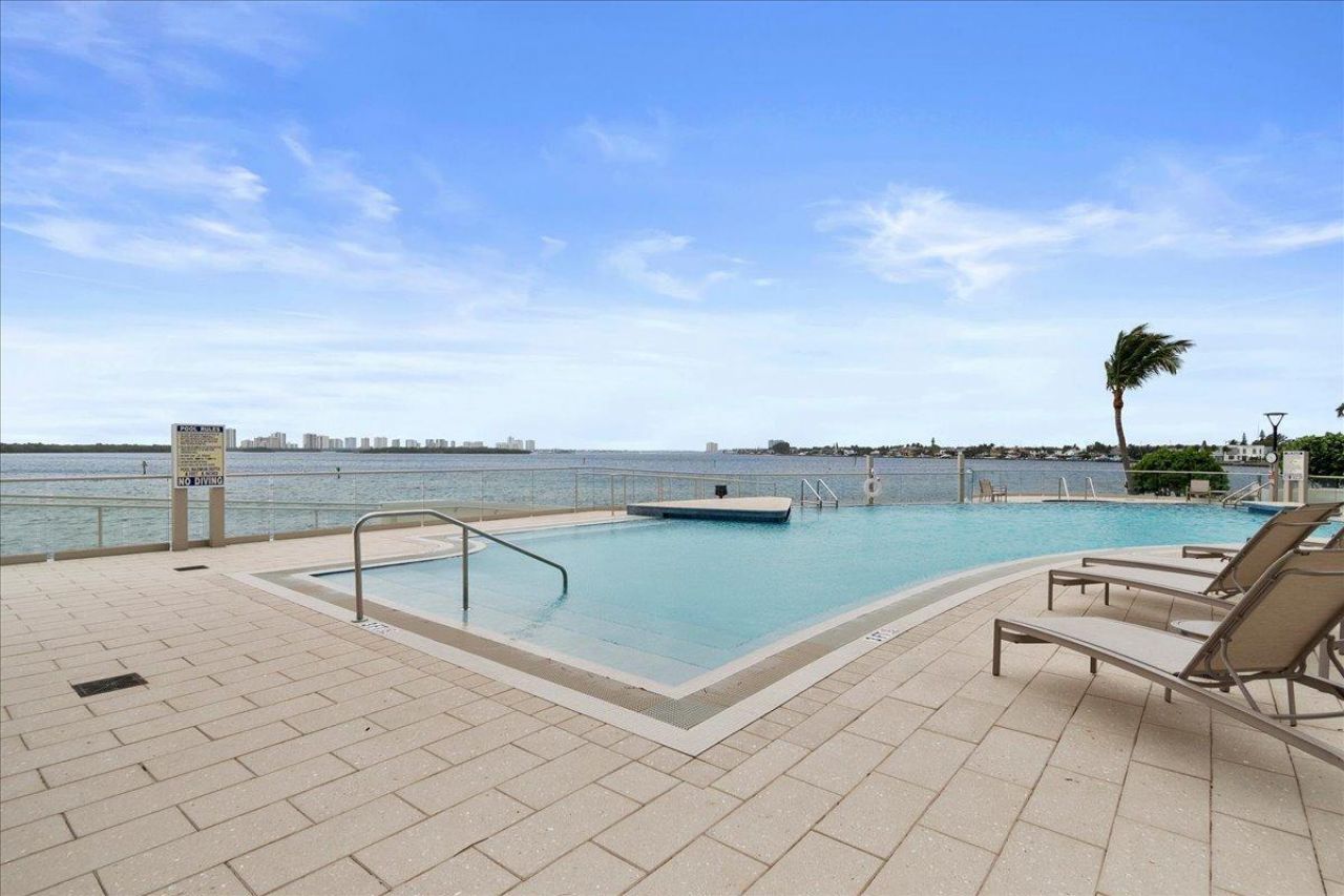 100 Lakeshore Drive, Unit 454, North Palm Beach, FL 33408 Photo