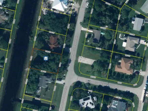2296 SE CHARLESTON Drive, Port St. Lucie, FL 34952