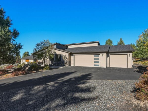1272 Trail Creek Drive, Redmond, OR 97756